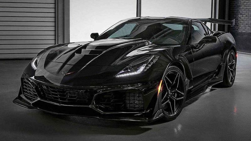 Chevrolet Corvette ZR1 při měření na brzdě.
