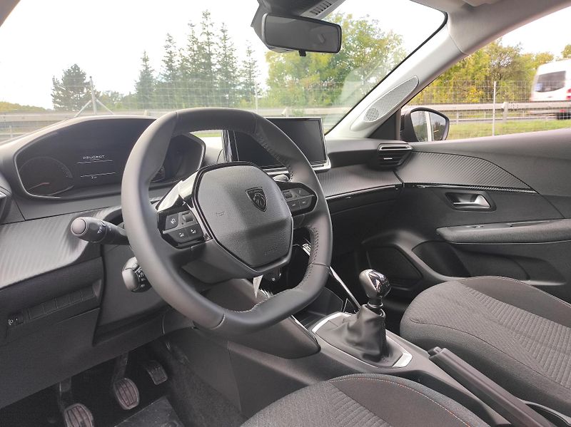Peugeot 208 (2026) EDITION Turbo 100 MAN6 - fotka 12 z 19