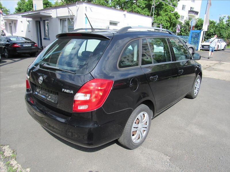 Škoda Fabia 1,2 TSi 63kW Combi - fotka 6 z 31