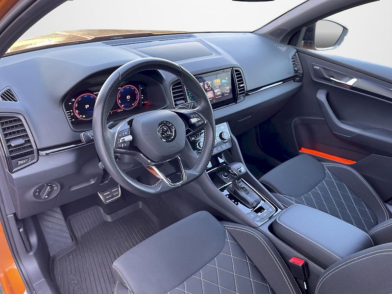 Škoda Karoq (2024) 2.0 TSI 140kW SportLine DSG 4x - fotka 5 z 35