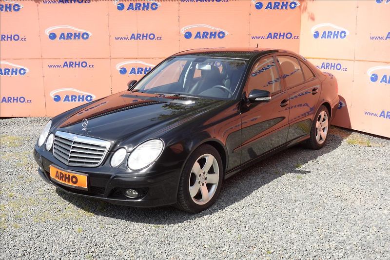 Mercedes-Benz Třídy E 280CDi,ČR,SERV.KN.,4MATIC. - fotka 3 z 48