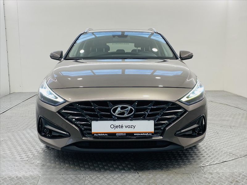 Hyundai i30 1,5 T-GDi 117kW Smart - fotka 4 z 25