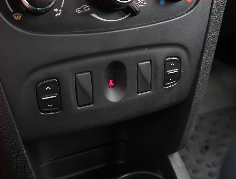 Dacia Logan (2016) 1.2 16V - fotka 15 z 15