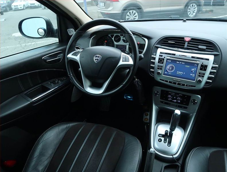 Lancia Delta (2010) 1.6 JTD, Automat, po STK - fotka 7 z 18