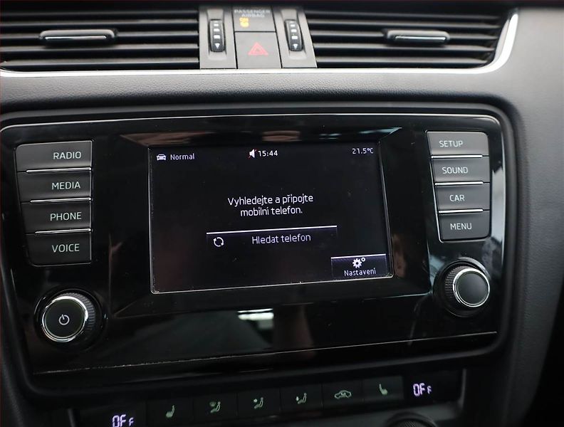 Škoda Octavia (2015) Scout 2.0 TDI, 4X4, Automat - fotka 12 z 19