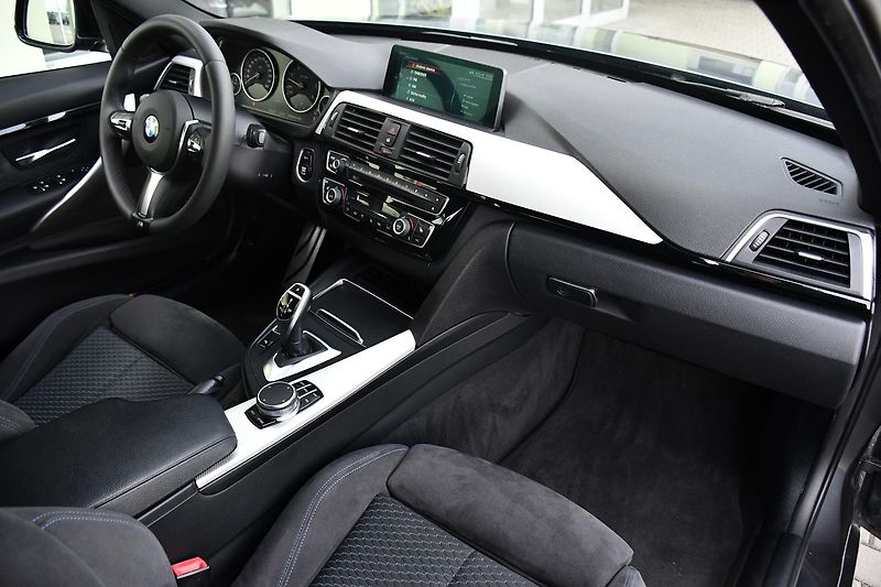 BMW Řada 3 330d xDrive MPaket SERV.KNÍŽKA - fotka 12 z 50