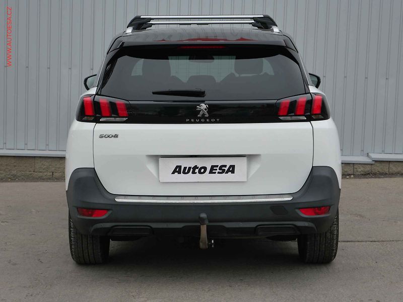 Peugeot 5008 (2020) 1.5 HDi, 1.maj,ČR, Allure - fotka 5 z 24