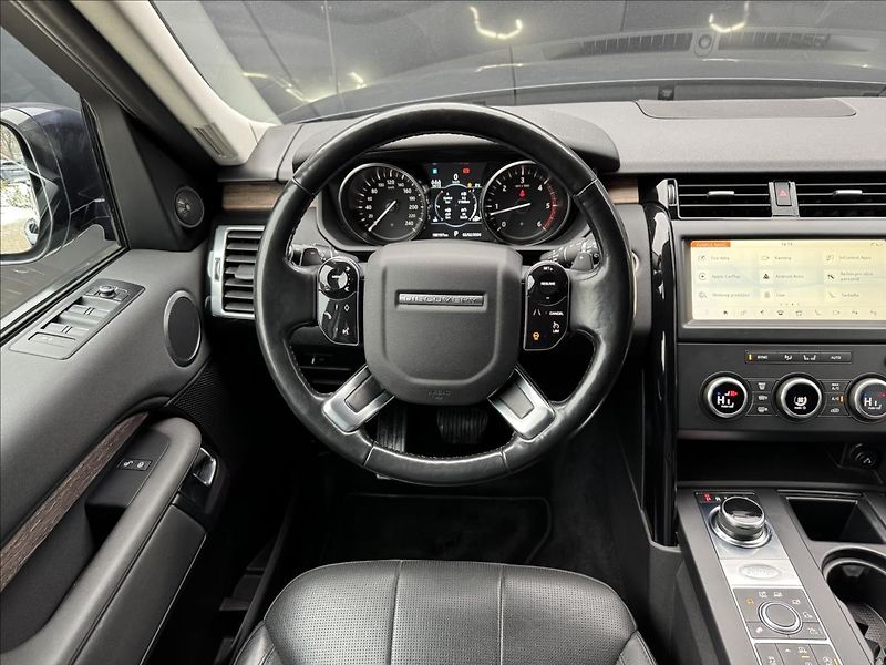 Land Rover Discovery 3,0 SDV6 SE AT AWD ČR DPH - fotka 15 z 28