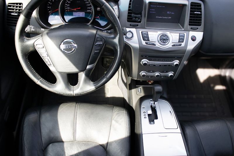 Nissan Murano Bez investic, servisované. - fotka 11 z 47