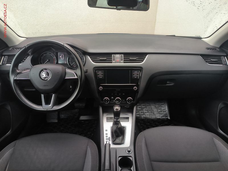 Škoda Octavia (2020) 1.5 TSI, 2.maj,ČR, Ambition - fotka 8 z 20