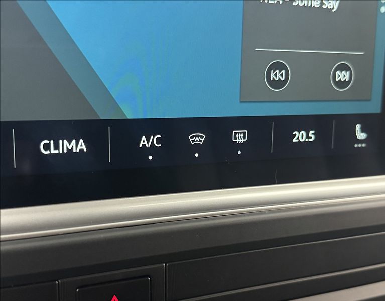 Volkswagen Caravelle 2,0 DSG 4X4 DPH LONG ZÁRUKA ČR - fotka 29 z 53