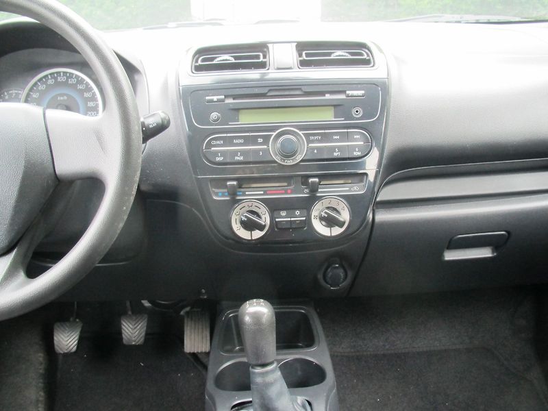 Mitsubishi Space Star 1.0 LPG - fotka 14 z 17