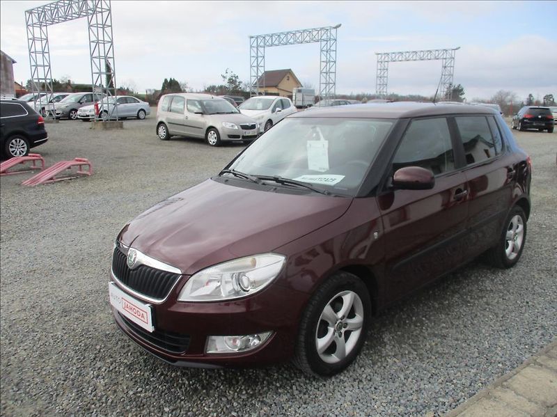 Škoda Fabia 1,2 TSI, digi klima, serviska, - fotka 3 z 32