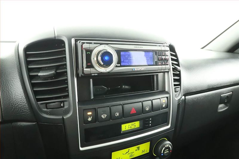 Kia Sorento (2009) 2.5 CRDi, 4X4, Tempomat - fotka 10 z 15