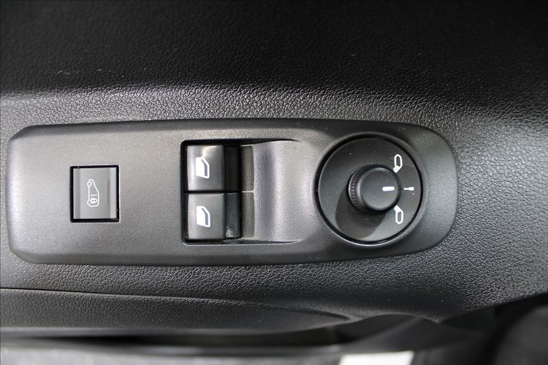 Citroën Berlingo 1,2 PureTech 1.majitel CZ - fotka 11 z 23