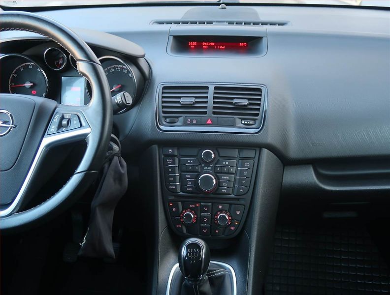 Opel Meriva (2014) 1.4 i, ČR,1.maj, Serv.kniha - fotka 12 z 21