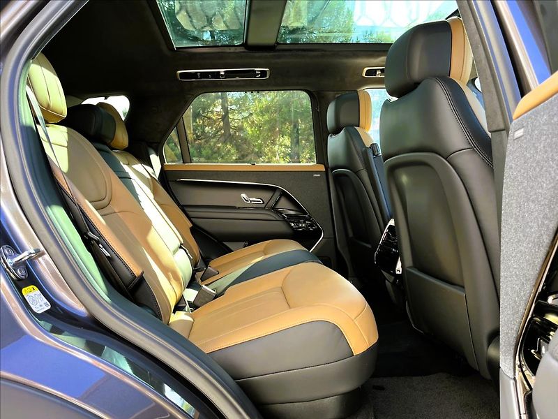 Land Rover Range Rover Sport (2026) 3,0 D300 DYNAMIC SE - fotka 31 z 32