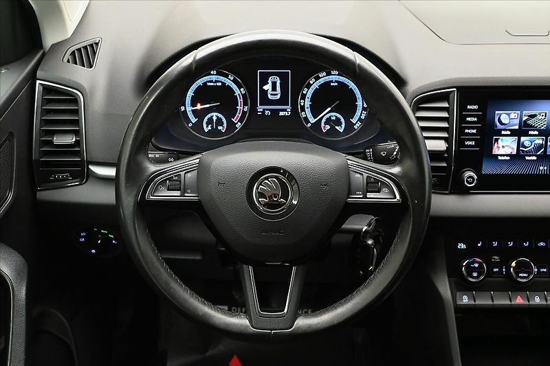 Škoda Karoq 1,5 TSI 110 kW Ambition Tažné - fotka 18 z 30
