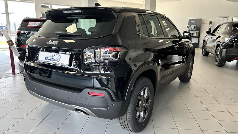 Jeep Avenger 1.2i 100k Longitude  MT6 - fotka 4 z 12