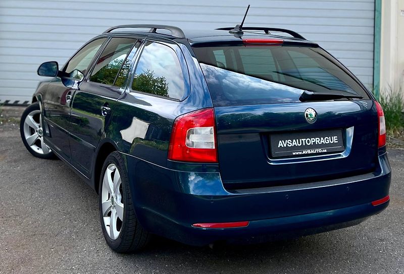 Škoda Octavia (2012) 2 FL COMBI 1.6 TDI DSG 2012 - fotka 6 z 27
