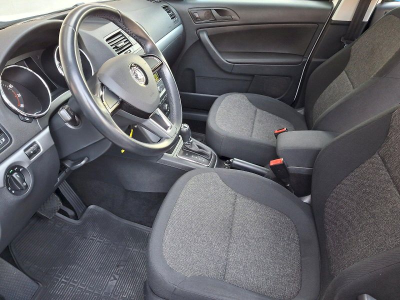Škoda Yeti (2014) Active Plus DSG 1,2TSi 77kW - fotka 11 z 29