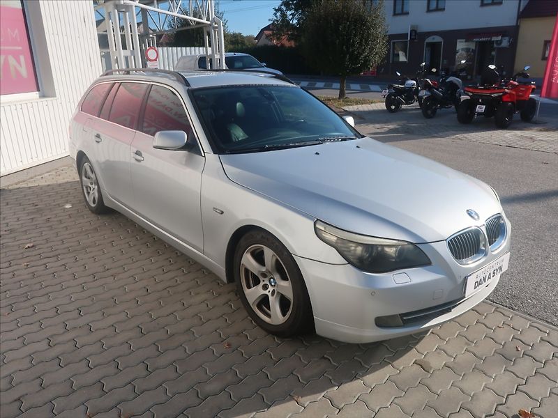BMW Řada 5 3,0 d, CZ původ, serv.kniha - fotka 2 z 4