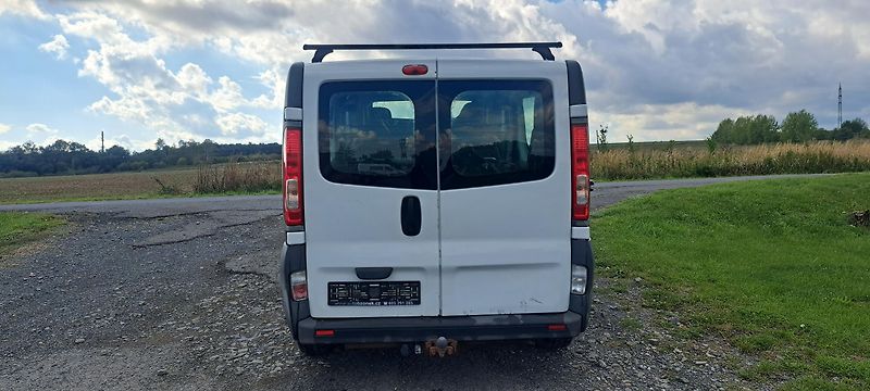 Renault Trafic 2,0dci 6 míst - fotka 4 z 10