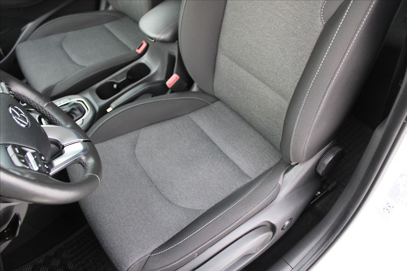 Hyundai i30 1,5 TGDI  1MAJ,AT,SMART,ZÁRUKA - fotka 23 z 41