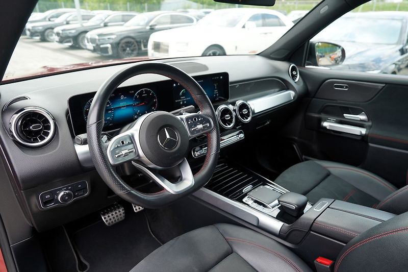 Mercedes-Benz GLB 200d 4Matic/AMG/AT/150 PS/Led - fotka 26 z 41