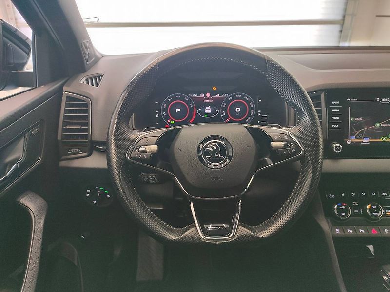 Škoda Karoq (2021) Sportline 2.0 TSI 4x4 (140kW/1 - fotka 14 z 31