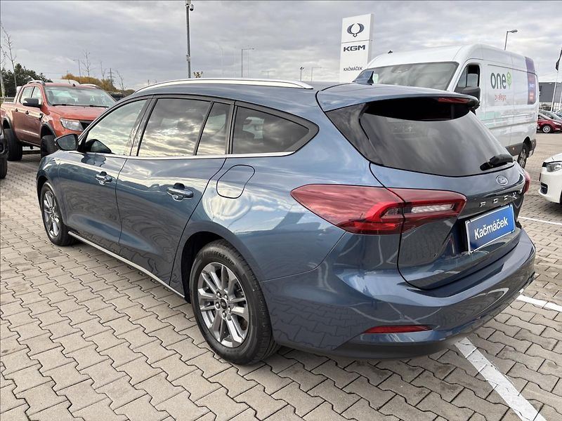 Ford Focus 1,0 EcoBoost 114kW Titanium - fotka 3 z 32