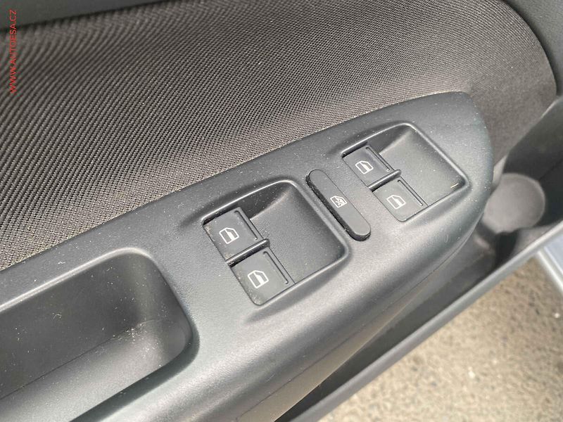 Škoda Octavia (2013) 1.4 TSi, Ambition - fotka 13 z 15