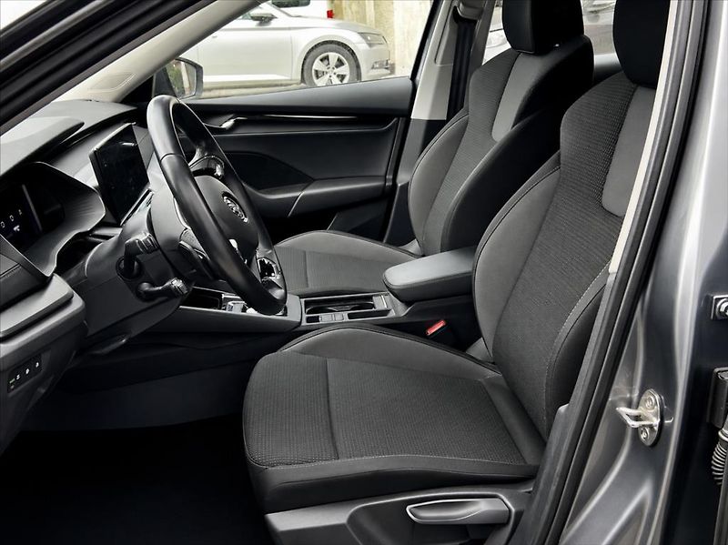 Škoda Octavia 2,0 TDI  EXECUTIVE DSG FP - fotka 10 z 10