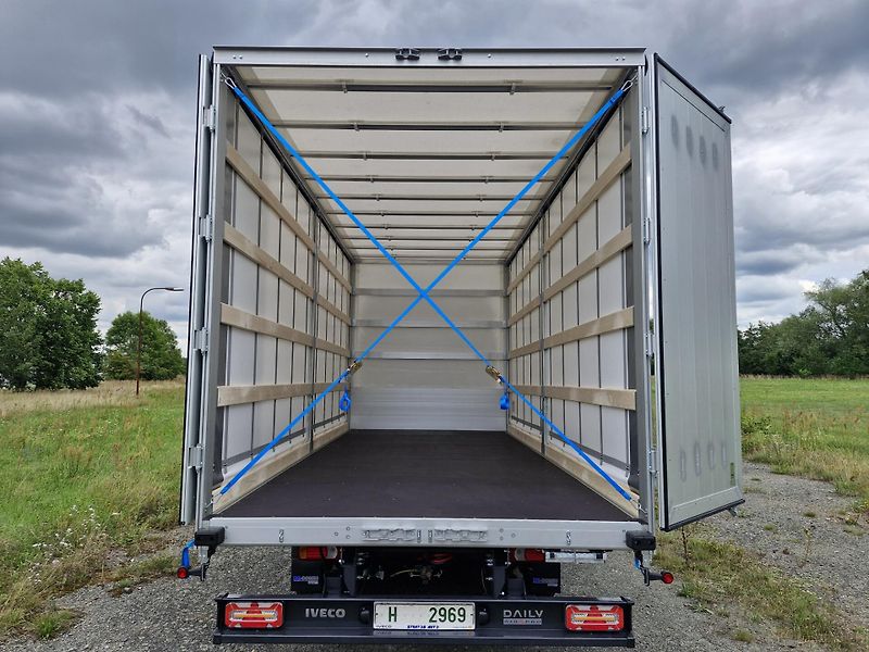 Iveco Daily (2026) 3.0 129kW/ B+E přestavba - fotka 12 z 12