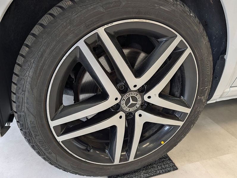 Mercedes-Benz Třídy V V250 4M EXCLUSIVE - fotka 9 z 36