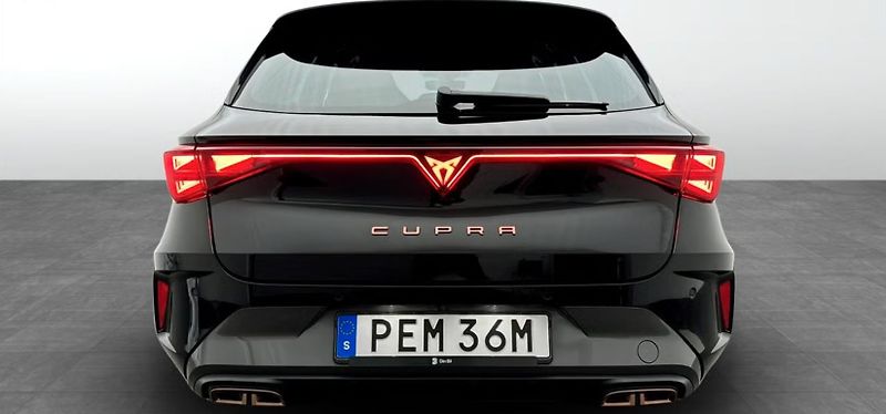 Cupra Leon Sportstourer VZ 1.5 e-Hybrid - fotka 5 z 13