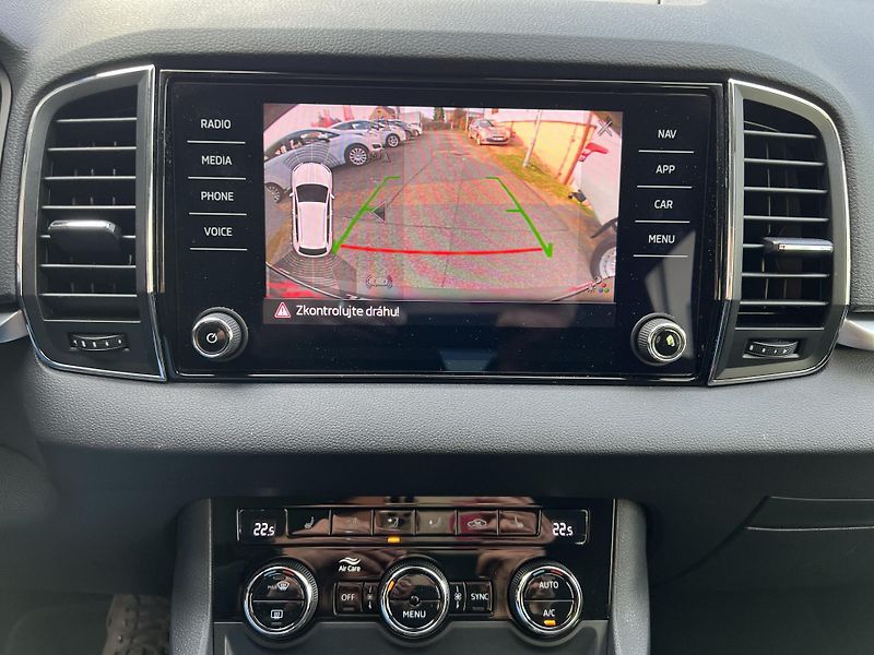 Škoda Karoq Style 1.5TSi DSG KAMERA NAVI - fotka 25 z 50
