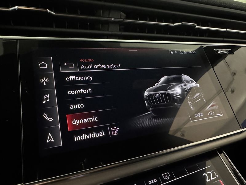 Audi Q8 3,0 TDi  S-Line HD LED Záruka - fotka 34 z 50