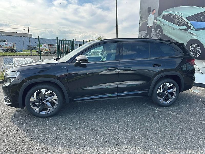 Škoda Kodiaq (2025) SPORTLINE, 4x4, MAX + SERVIS - fotka 4 z 16