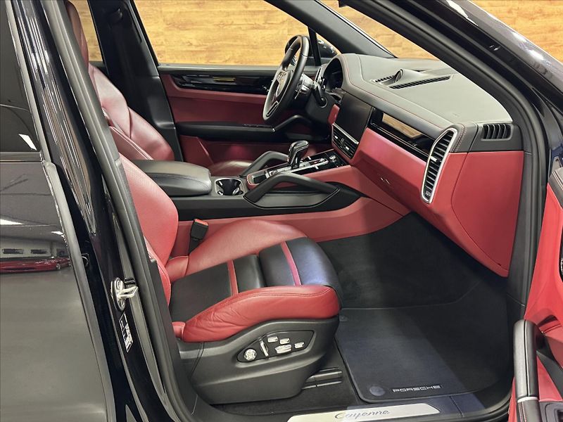 Porsche Cayenne 3.0 V6 PANORAMA SOFT CLOSE - fotka 23 z 29
