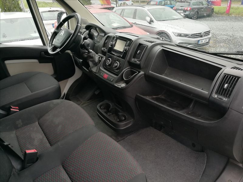 Citroën Jumper 2,0 HDi 1.maj. L2H2 servis kní - fotka 15 z 19