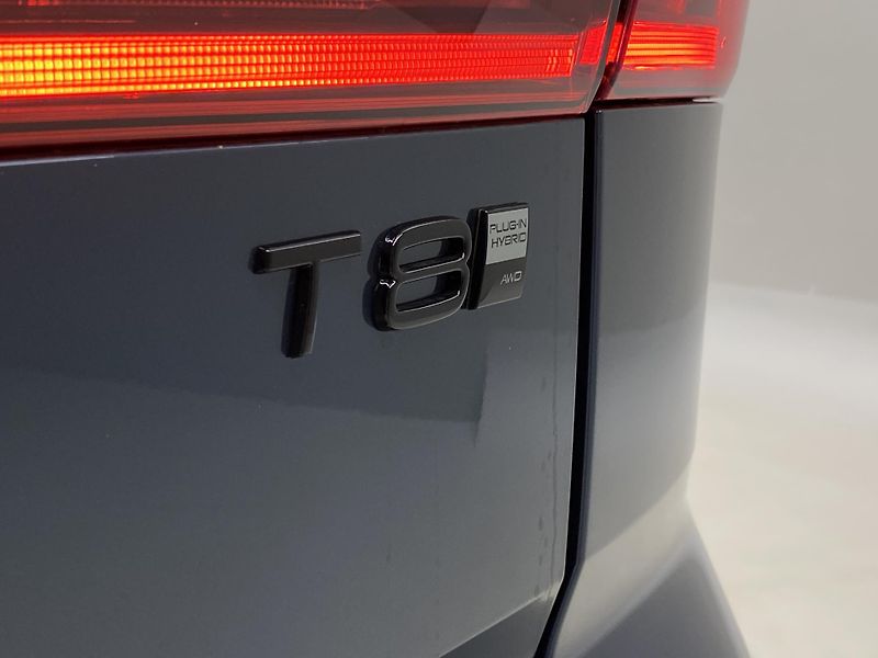 Volvo XC60 T8 AWD RECHARGE BLACK EDITION - fotka 37 z 63