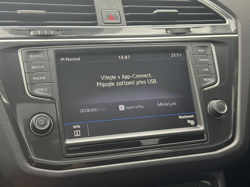 Volkswagen Tiguan (2016) 2.0TDi DSG 4M Highline Virtual - fotka 38 z 52