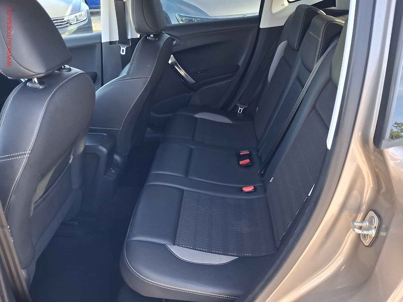 Peugeot 2008 (2016) 1.2 PT, Active, AT, TZ, navi - fotka 10 z 17