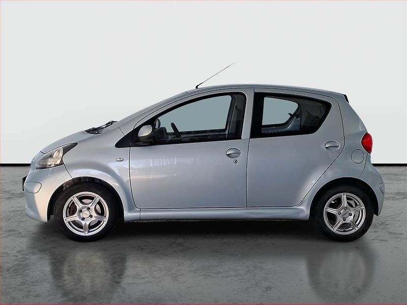 Toyota Aygo (2007) 1.0 VVT-i, po STK, v provozu - fotka 3 z 20