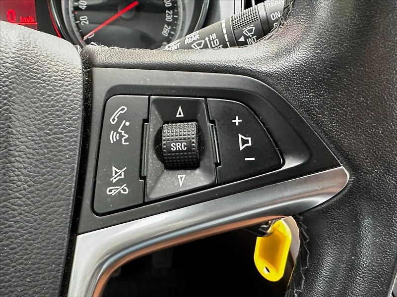Opel Astra 1,4 103 kW TURBO automat, CZ - fotka 23 z 36