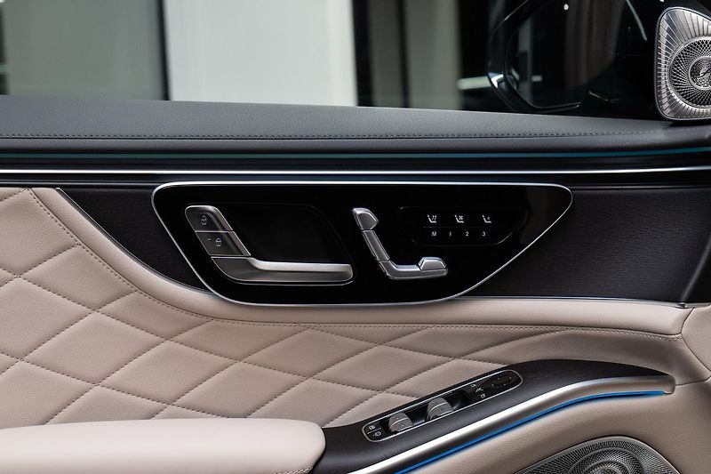 Mercedes-Benz Třídy S - fotka 9 z 27