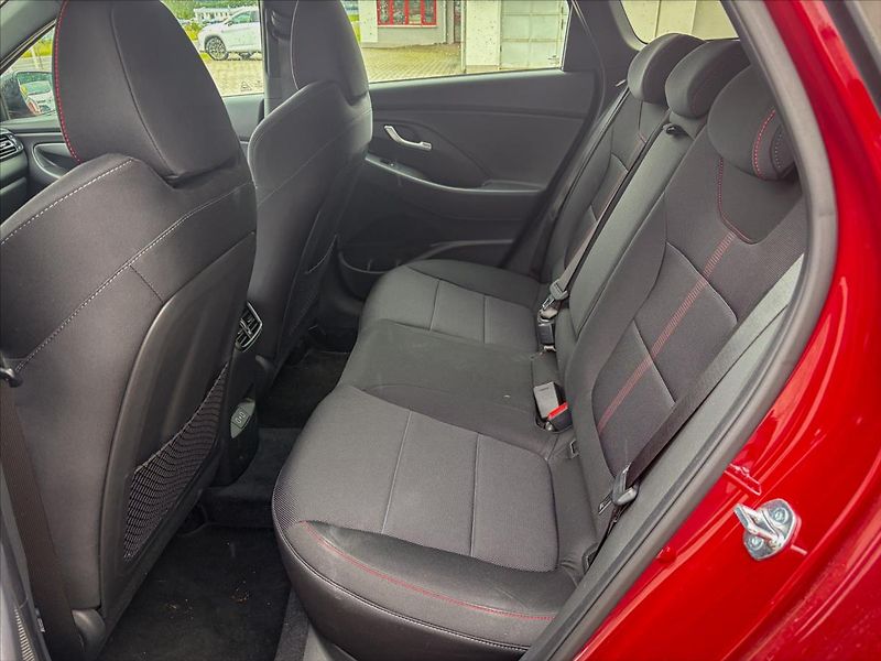 Hyundai i30 1,5 T-GDI N-Line - fotka 12 z 19