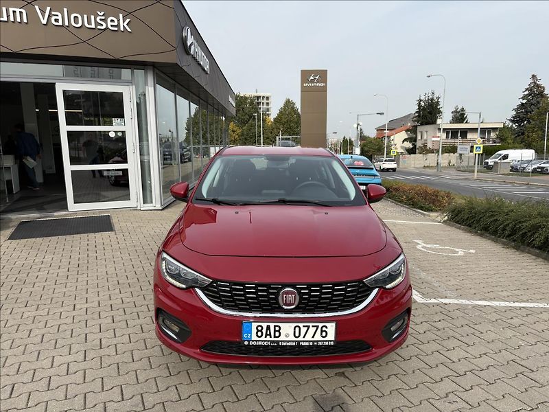 Fiat Tipo 1,4 i 16V Lounge - fotka 8 z 19