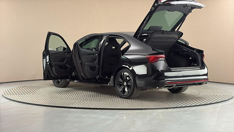 Škoda Octavia 2.0 TDI DSG 4x4 RS - fotka 7 z 28